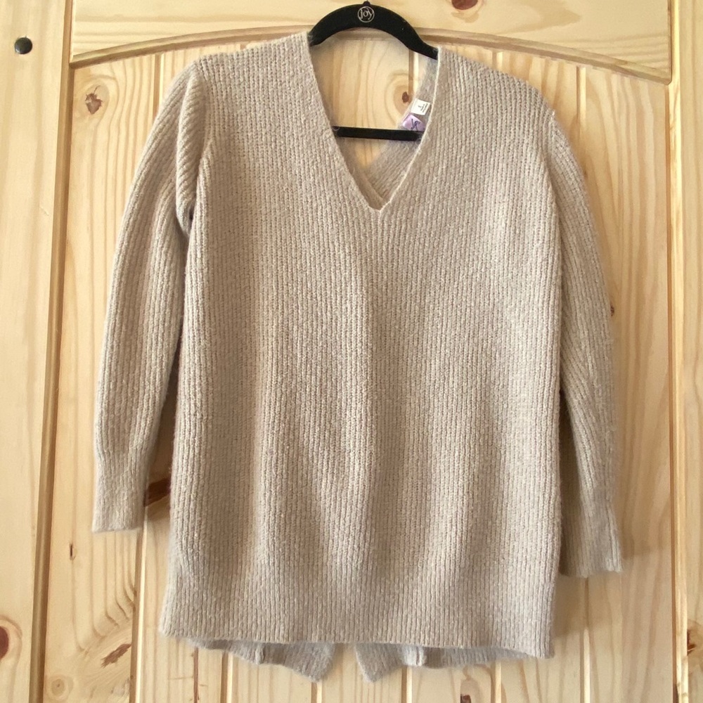Cross back open flow sweater